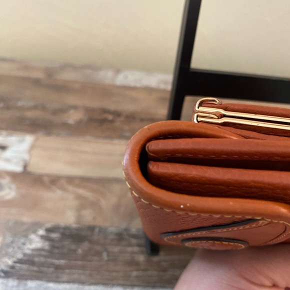 Vintage Dooney & Bourke Brown Leather Wallet - Picture 11 of 11